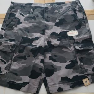 NWT Urban Pipeline Camo Shorts